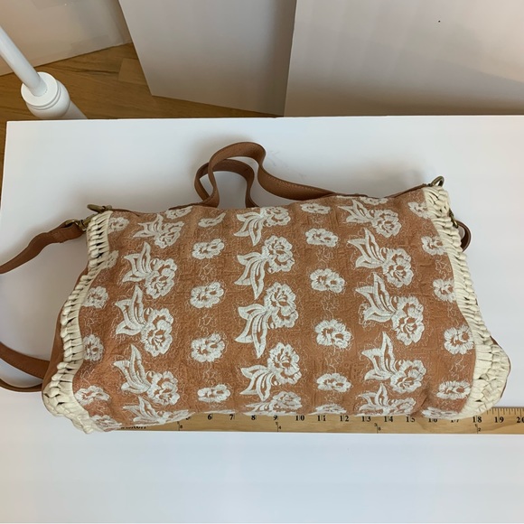 Anthropologie Miss Albright Specialty Leather Embroidered Crossbody Bag - Picture 6 of 16